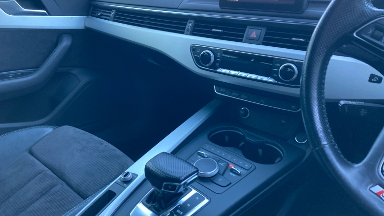 Audi A4 2.0T FSI S Line 4dr S Tronic [Leather/Alc] Petrol Saloon